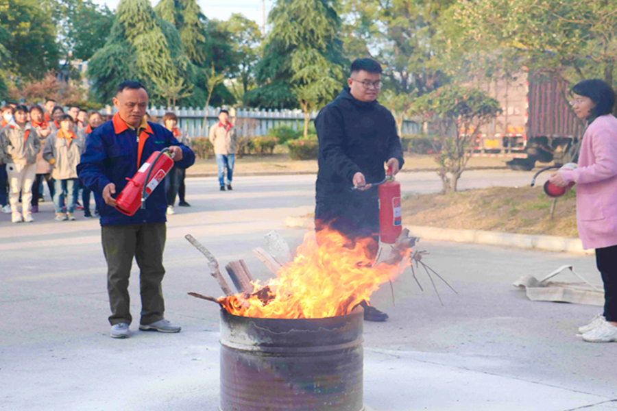 Yritys suorittaa paloharjoituksia